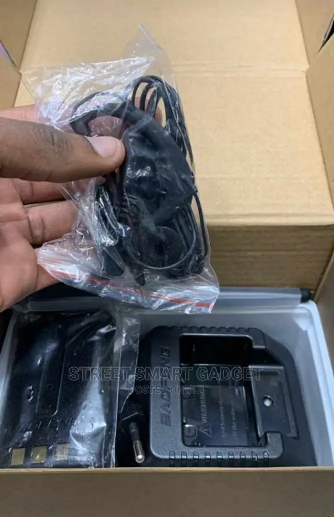 Baofeng Screen Professional Fm Transmitter(Hokitoki)