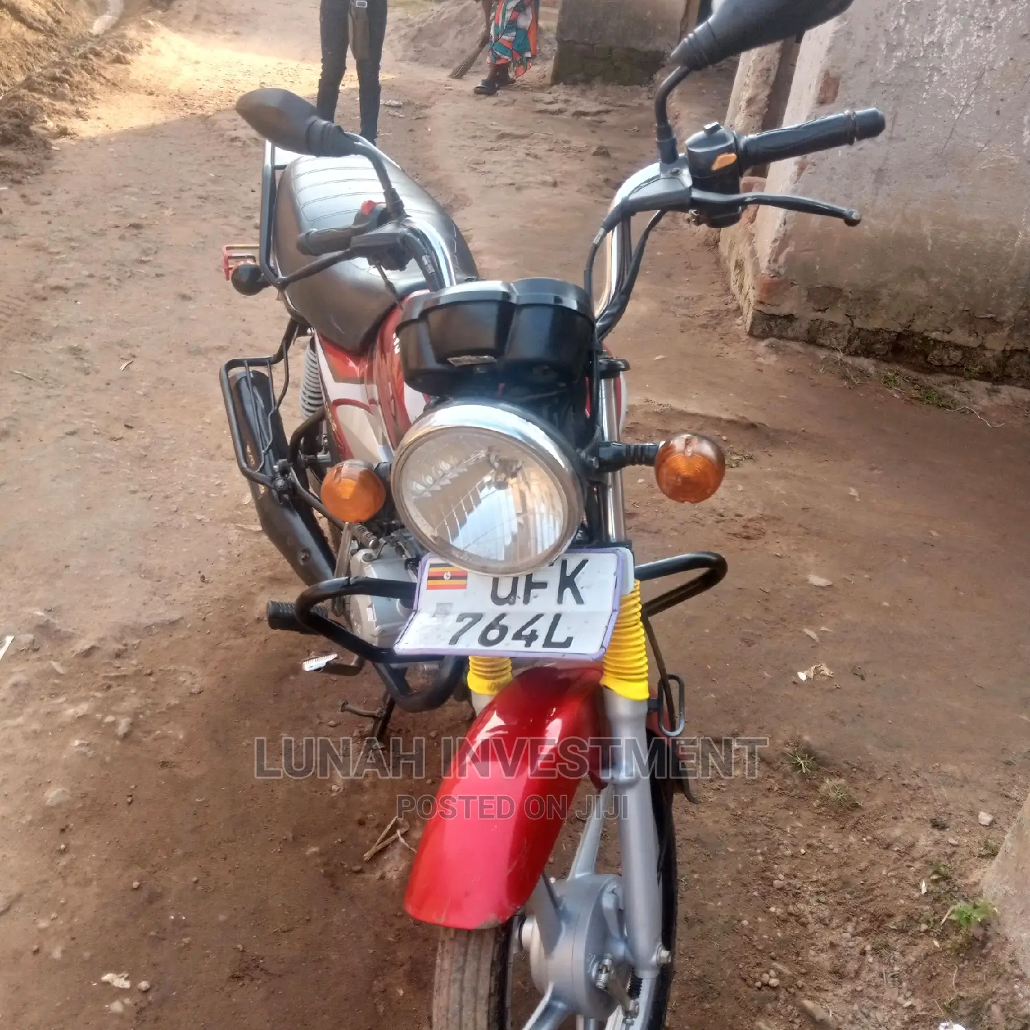 TVS HLX 125 2022 Red
