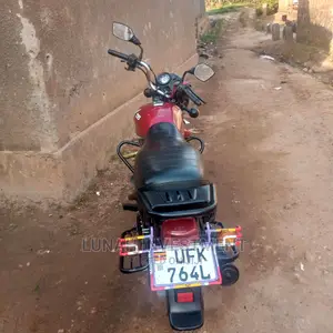 TVS HLX 125 2022 Red