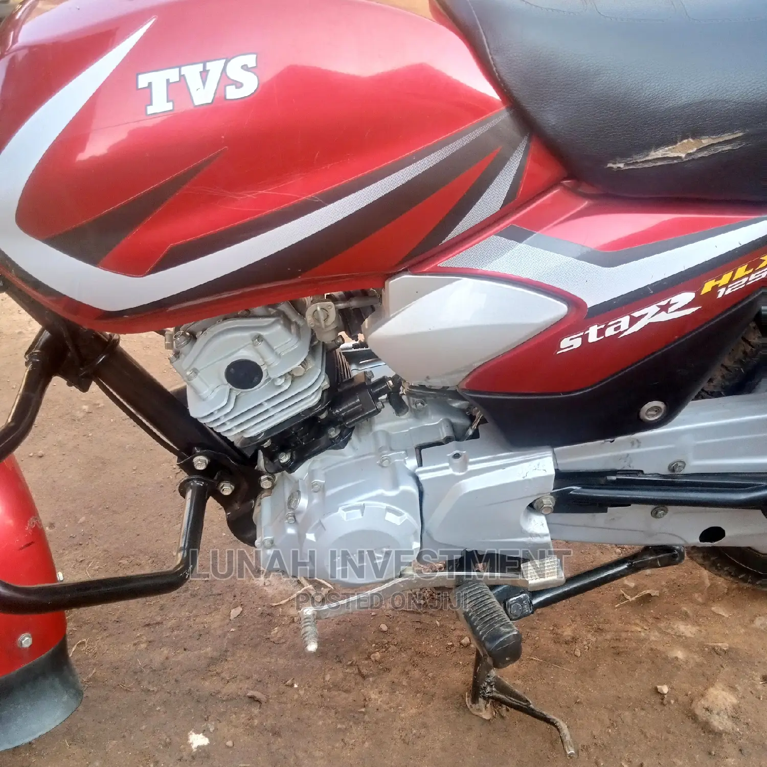 TVS HLX 125 2022 Red
