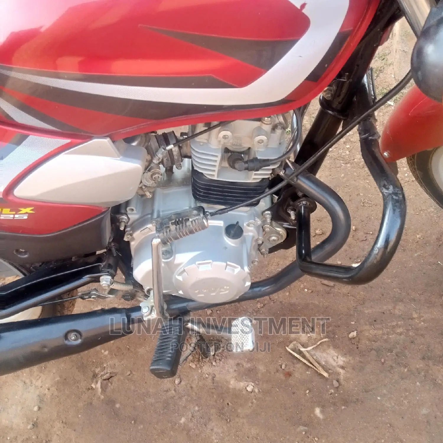 TVS HLX 125 2022 Red
