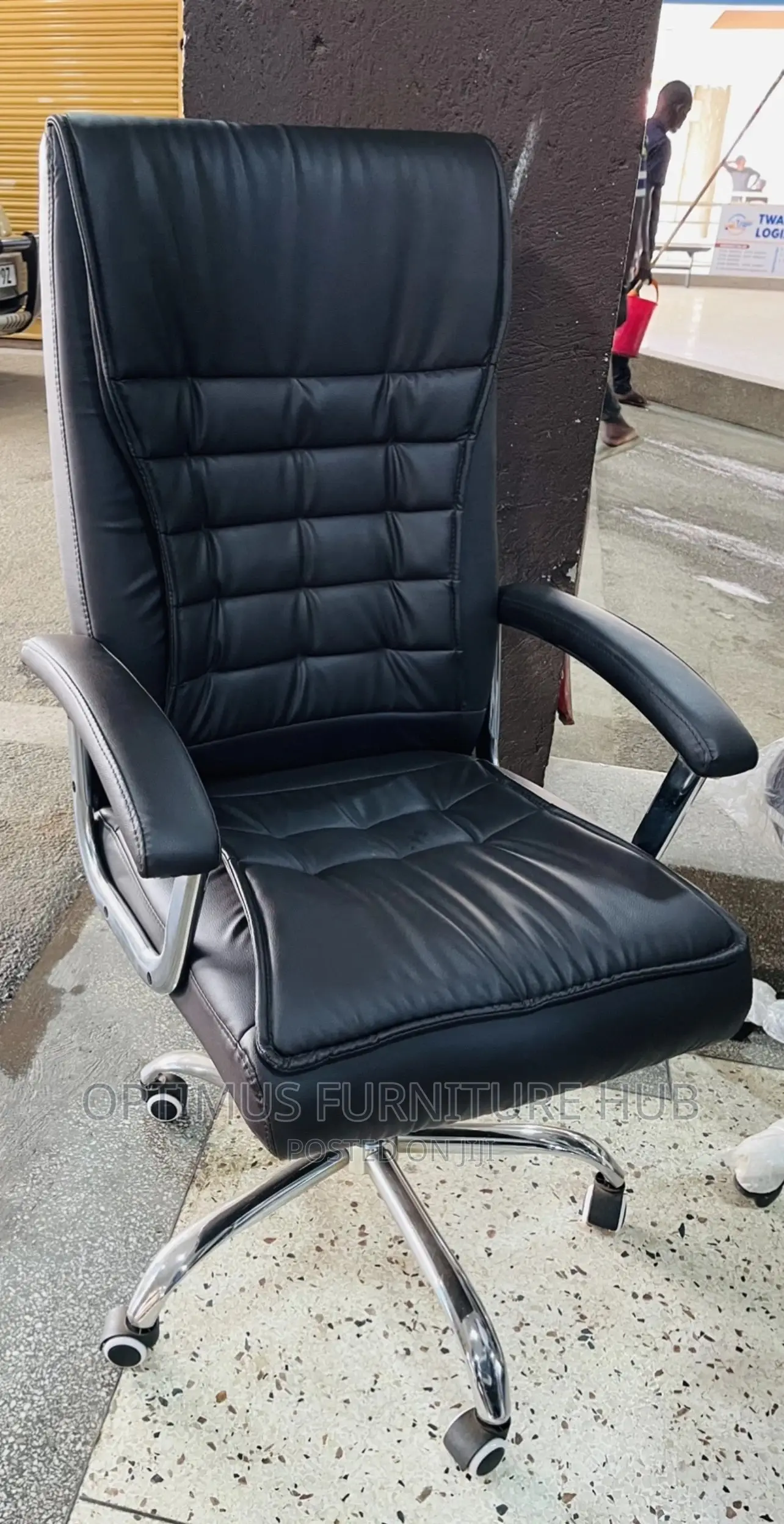 Office Chair (Leather)