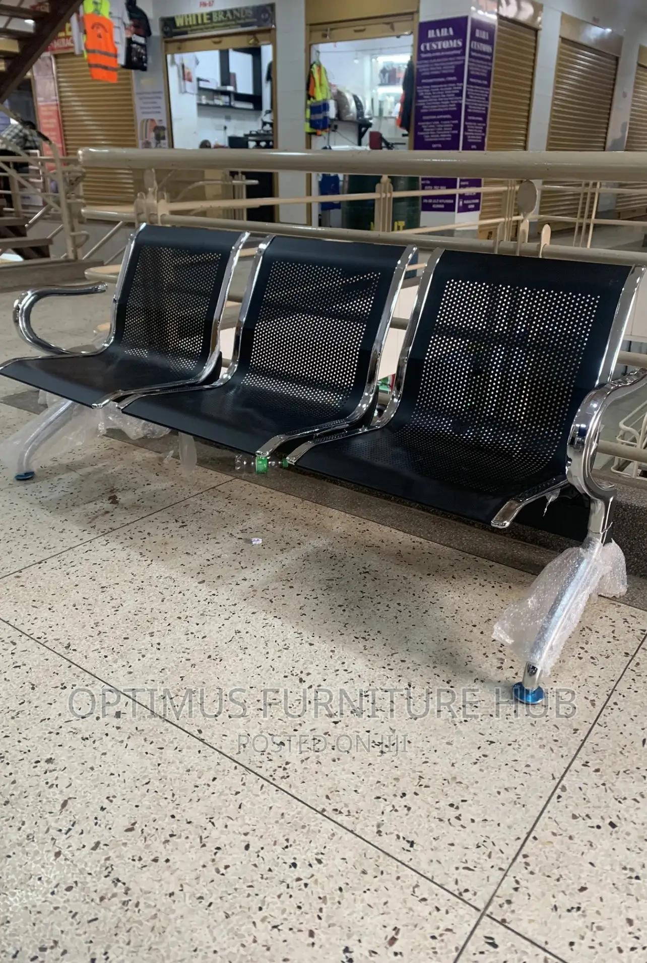 Waiting Chair (Black)