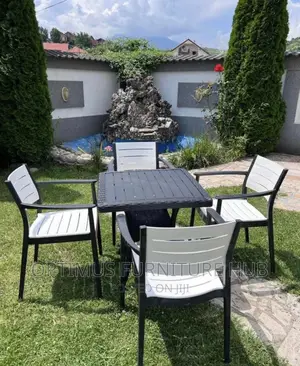 Rattan Set (Black and White)