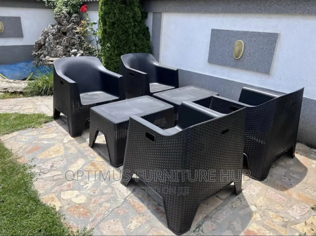 Outdoor Set (Black)