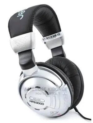Excellent Sound Quality BEHRINGER HPS3000 Studio Headphones.