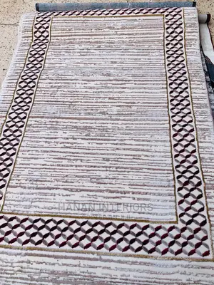 Hanan Carpets