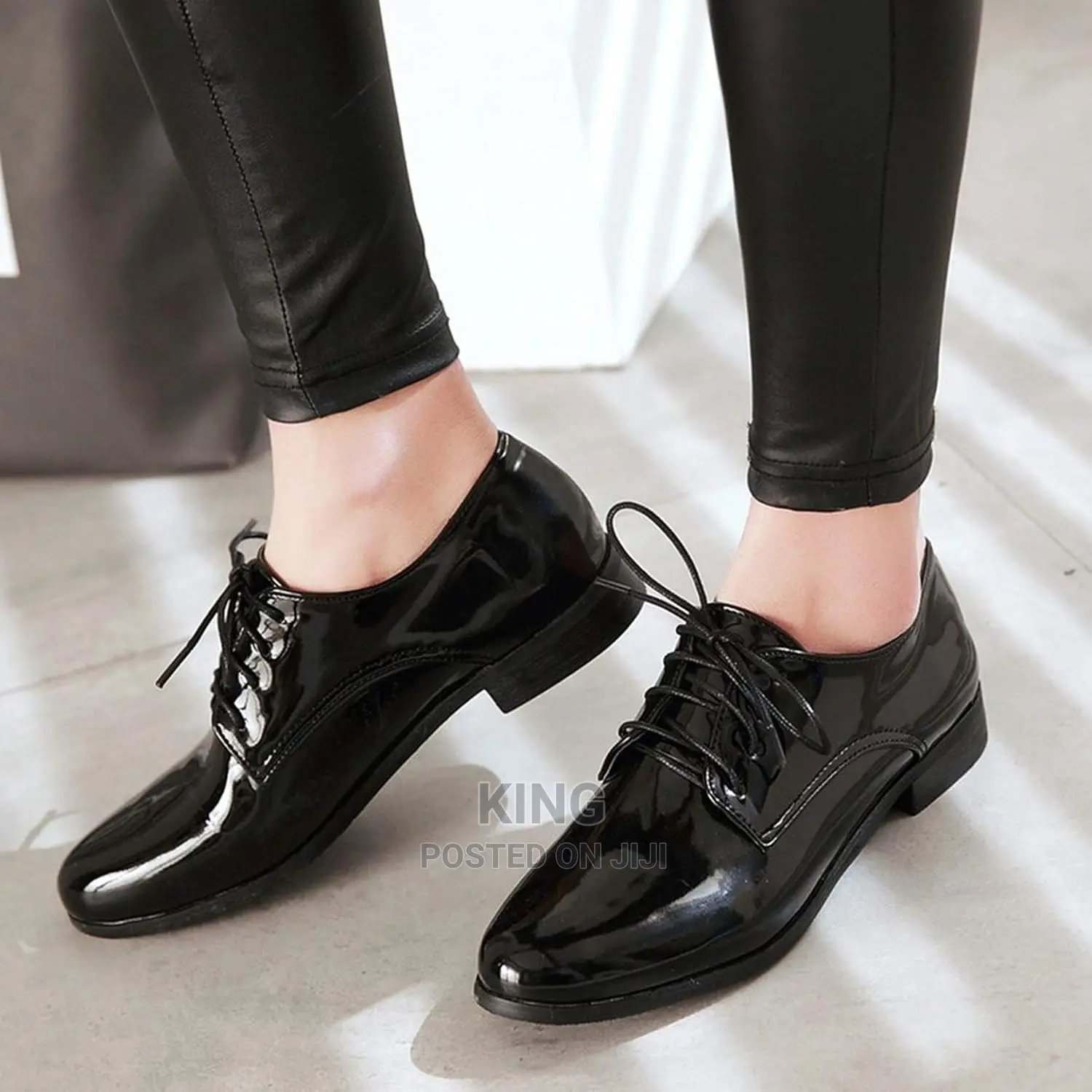 Ladies Oxford Shoes