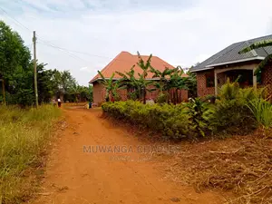 Plot's in Matugo Kigogwa on Quick Sale