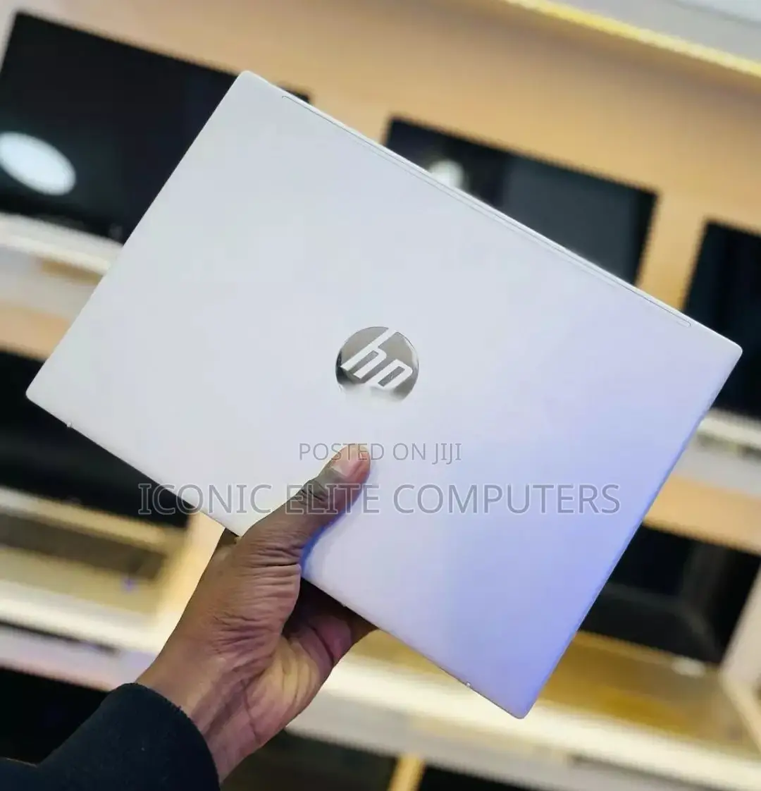 New Laptop HP Pavilion 13 16GB AMD Ryzen 7 SSD 512GB