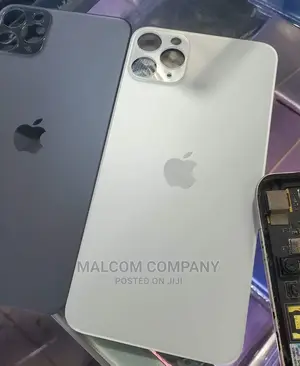 iPhone 13promax Broken Back Glass