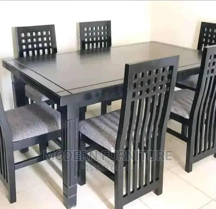 Dinning Table of 6 Seaters Call Us On