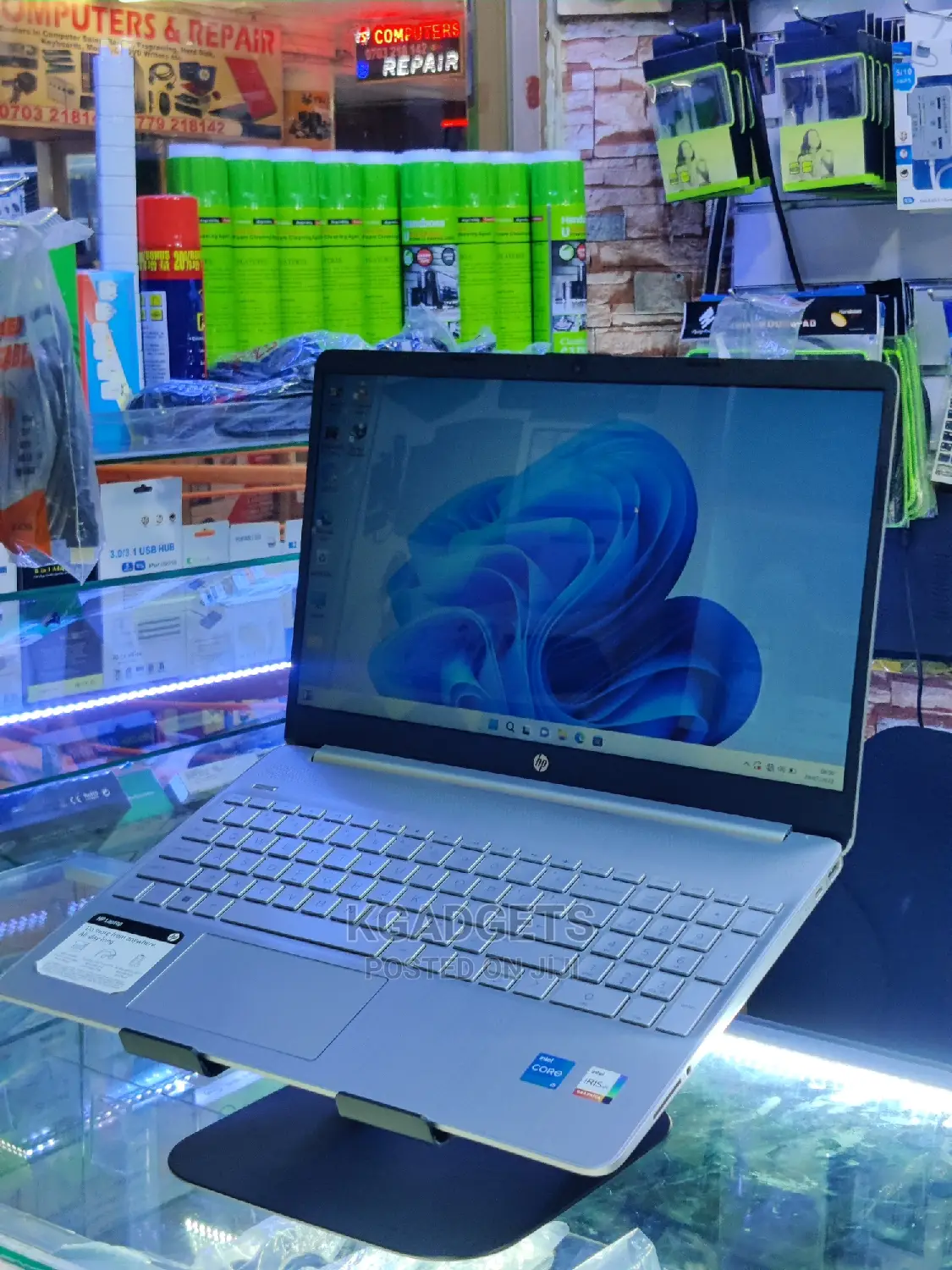 Laptop HP 15-Dw0037wm 8GB Intel Core I5 SSD 256GB