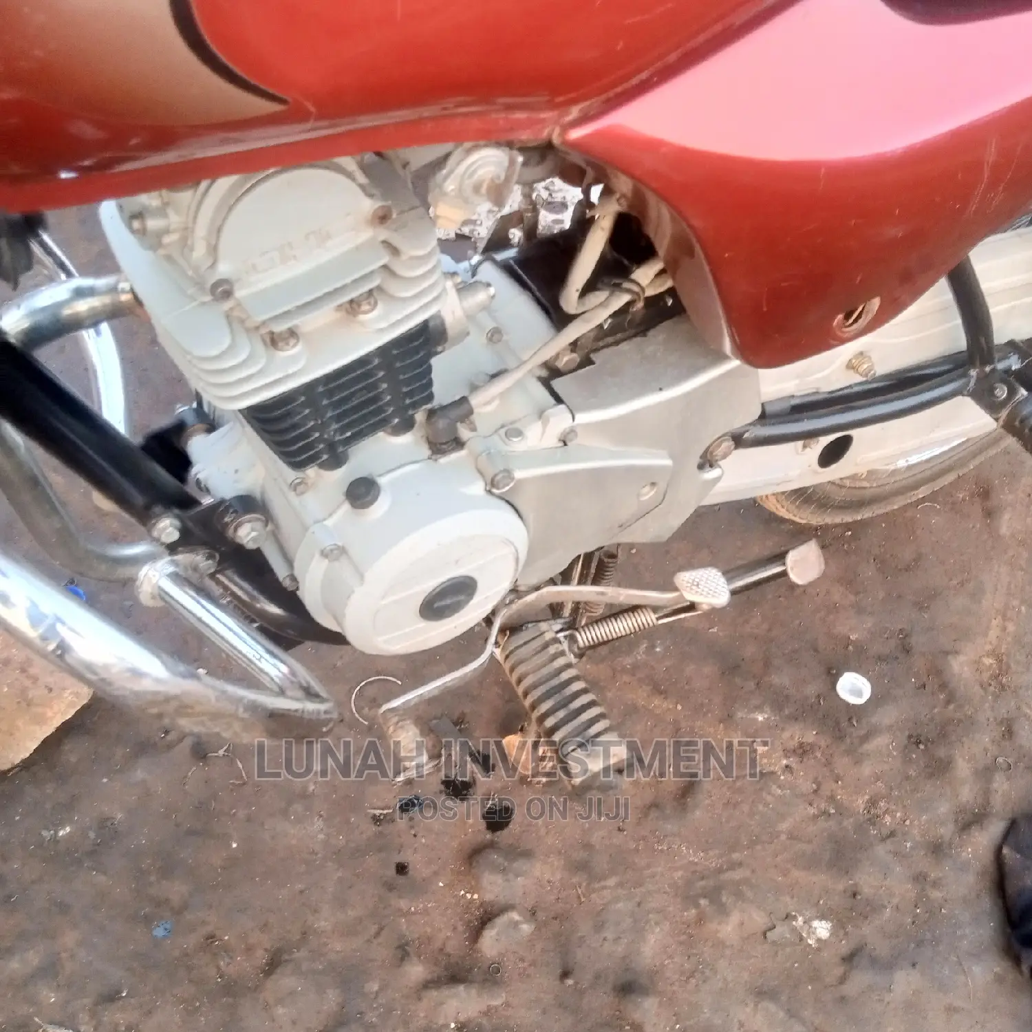 Bajaj Boxer 100 2021 Red