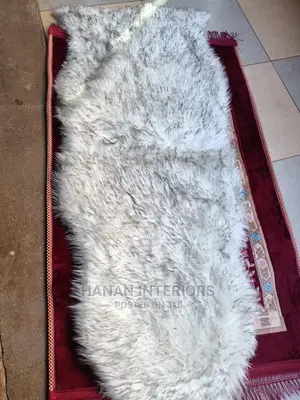Bed Side- Fur Fluffy