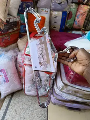 10pcs Metallic Hangers