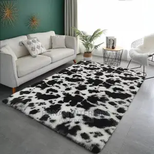 Black and White Centre Carpet