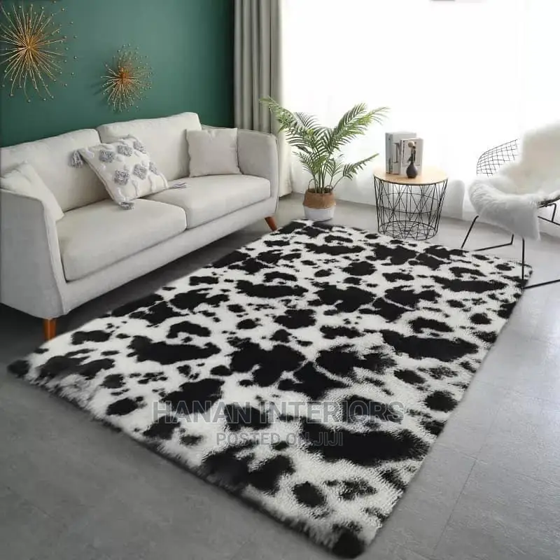 Black and White Centre Carpet