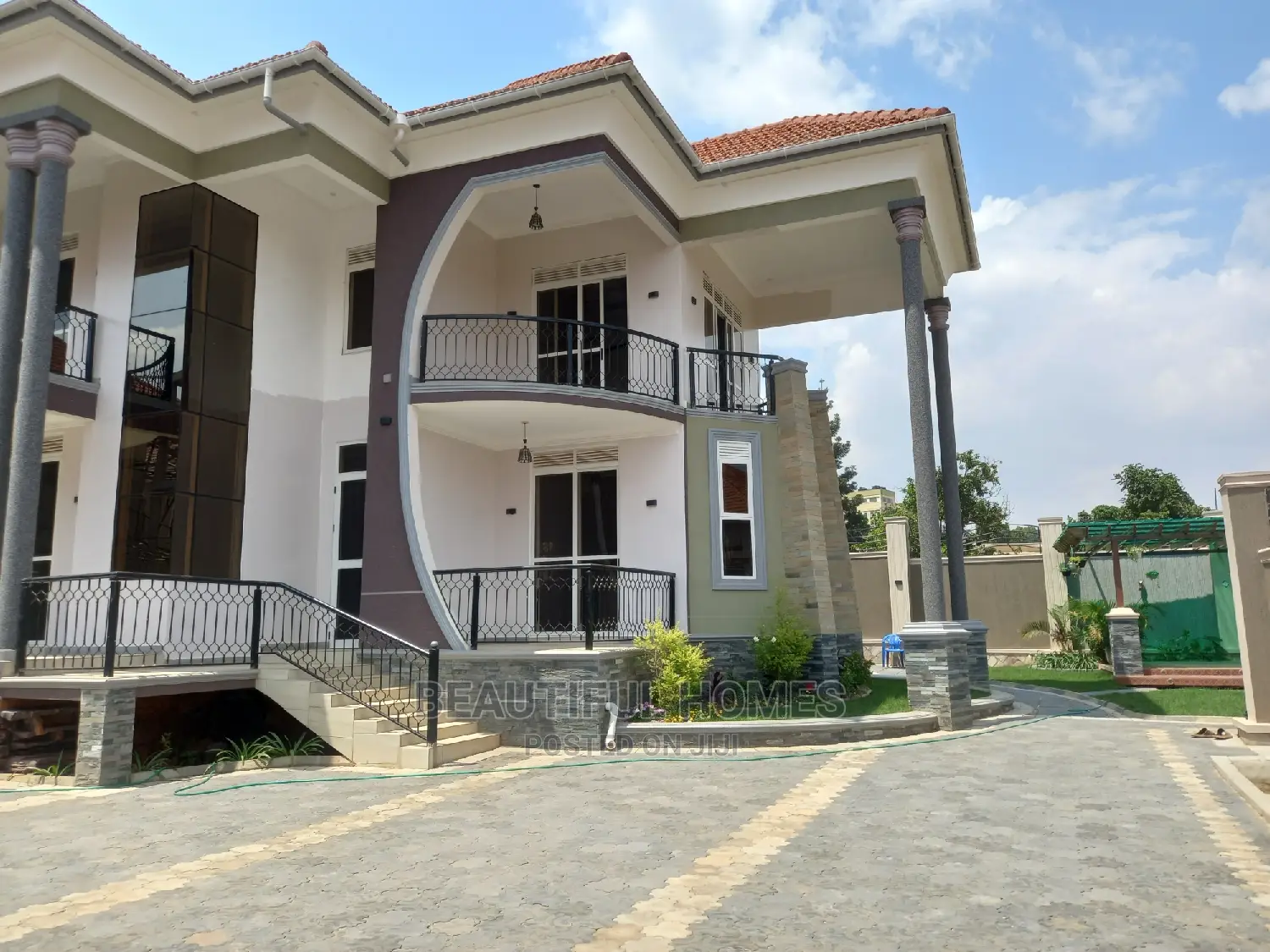 Furnished 6bdrm Duplex in Najjera Corporate, Nakawa for sale