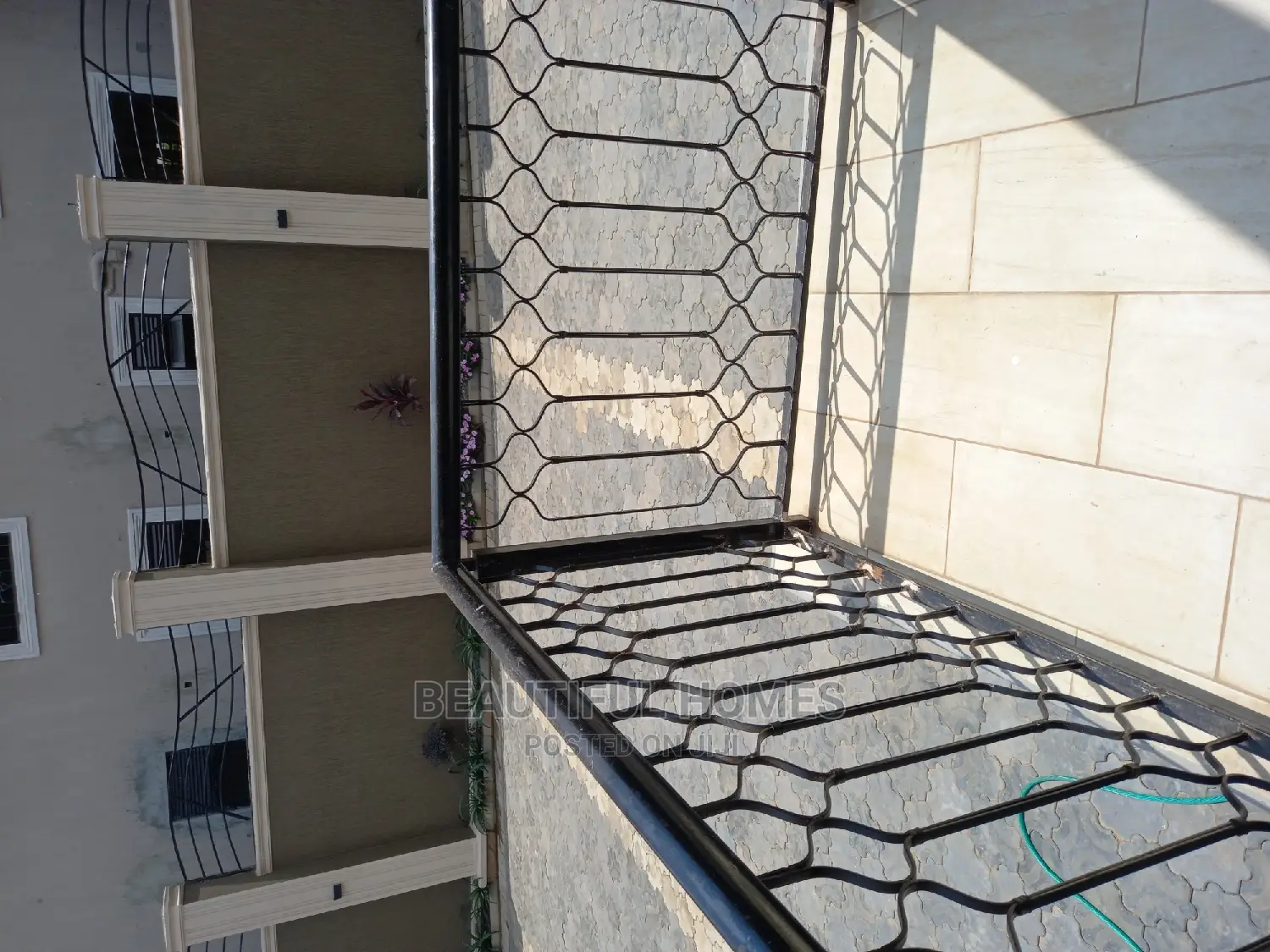 Furnished 6bdrm Duplex in Najjera Corporate, Nakawa for sale