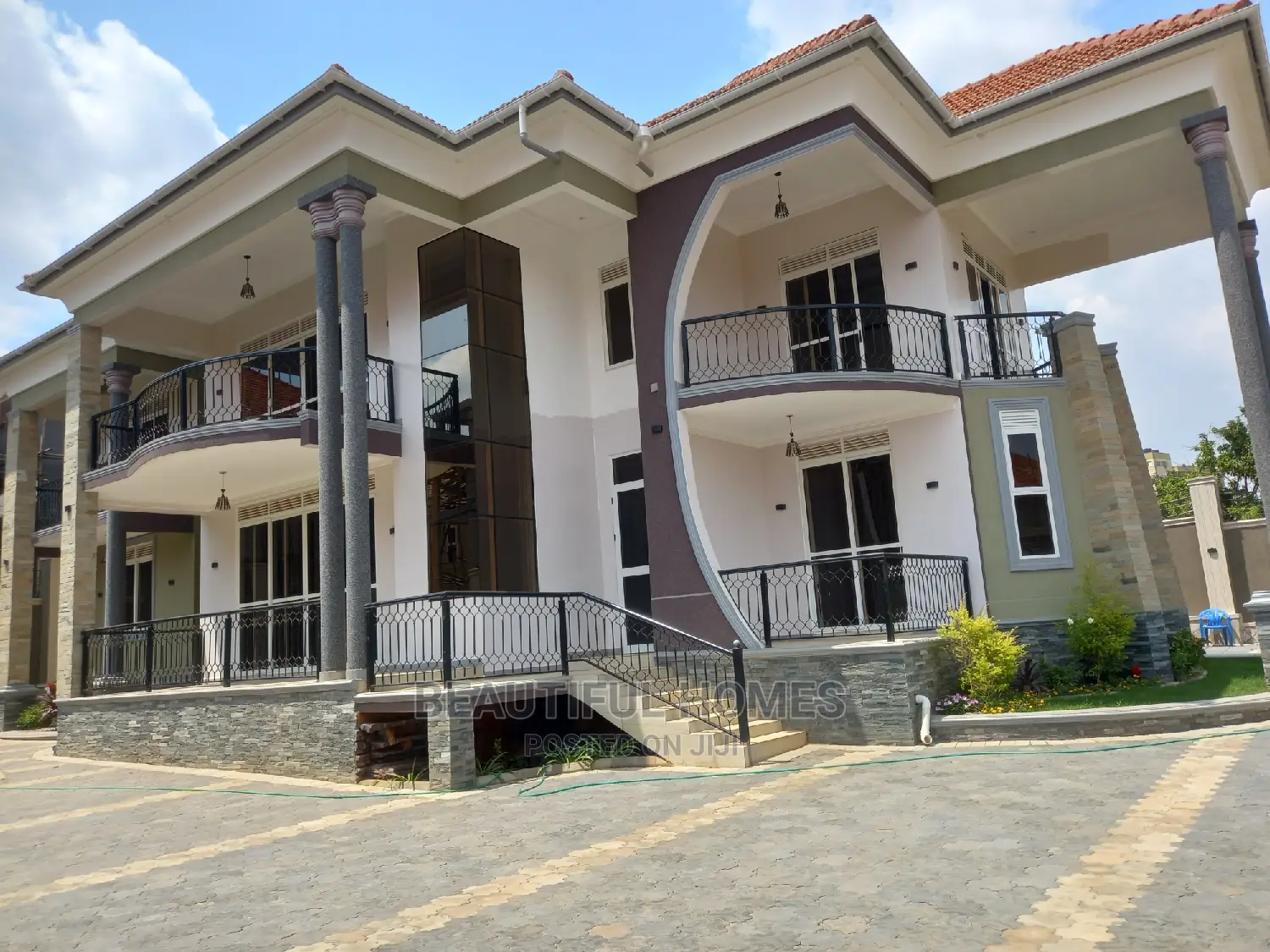 Furnished 6bdrm House in Najjera Organised, Nakawa for sale