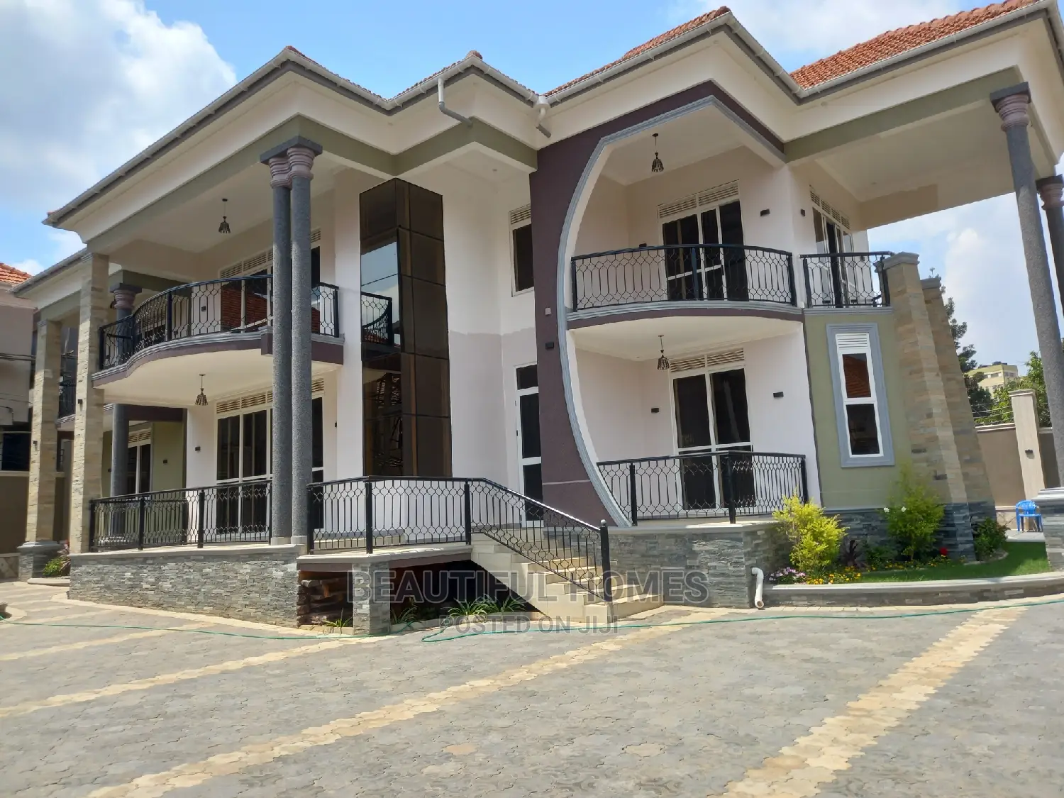 Furnished 6bdrm House in Najjera Organised, Nakawa for sale