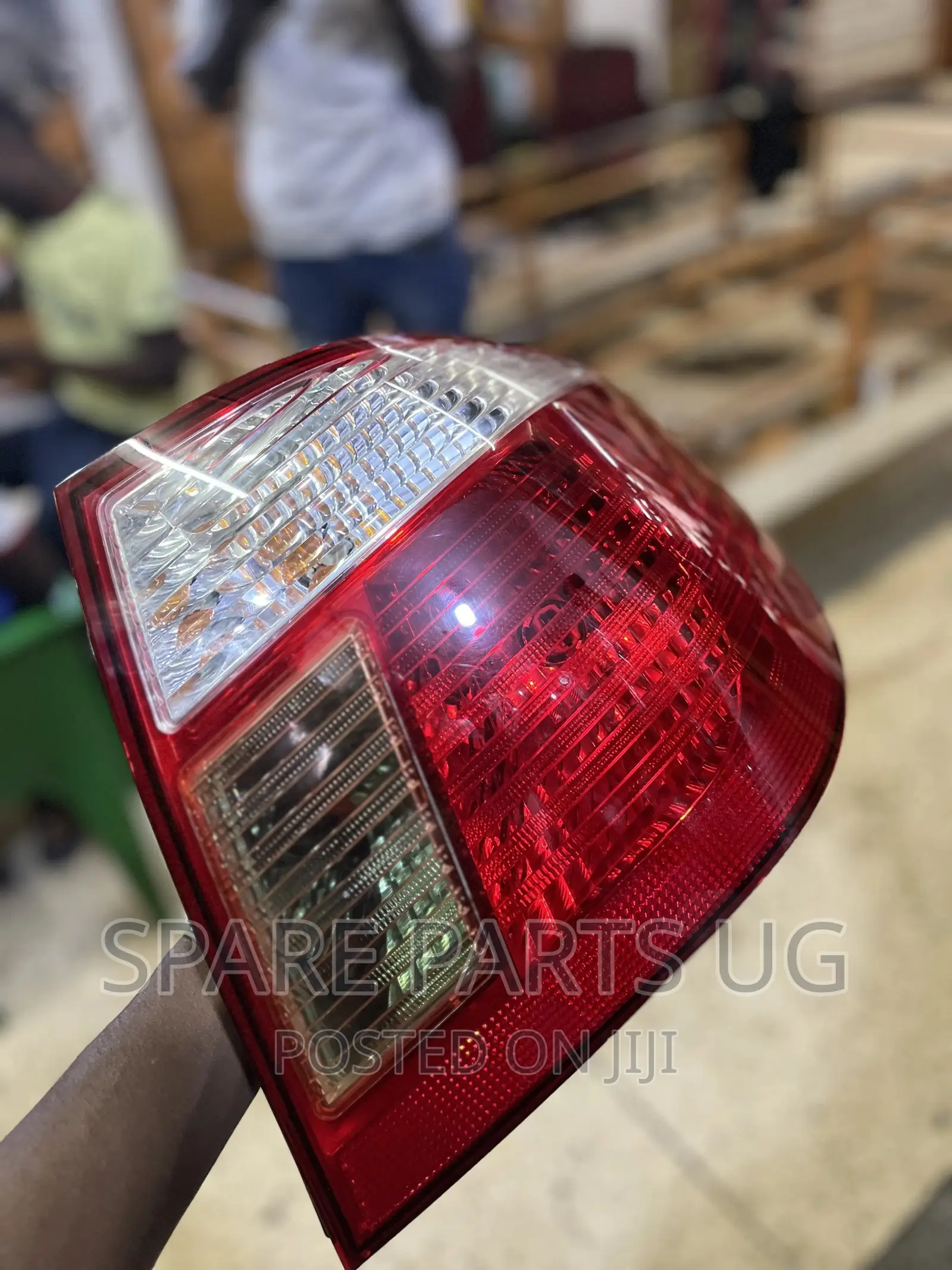 Premio 2003 - 2005 Taillight