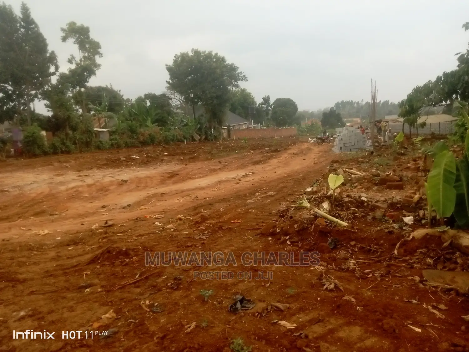 Commercial Land in Gayaza Manyagwa Nakwero on Quick Sale