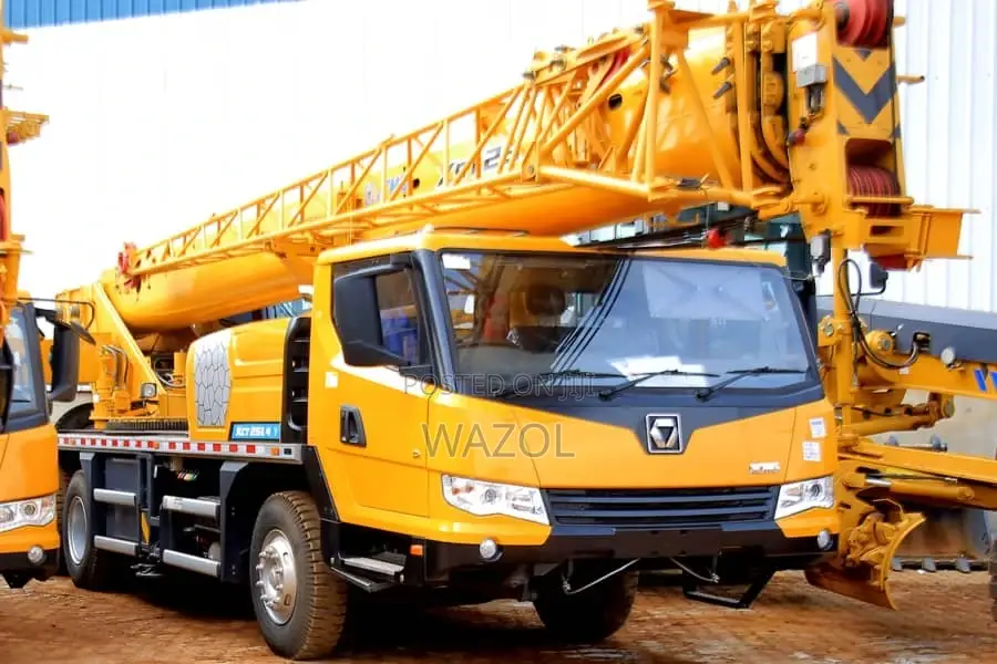 Hire Sinotrucks and Heavy Machines Eg Excavators,Graders Etc