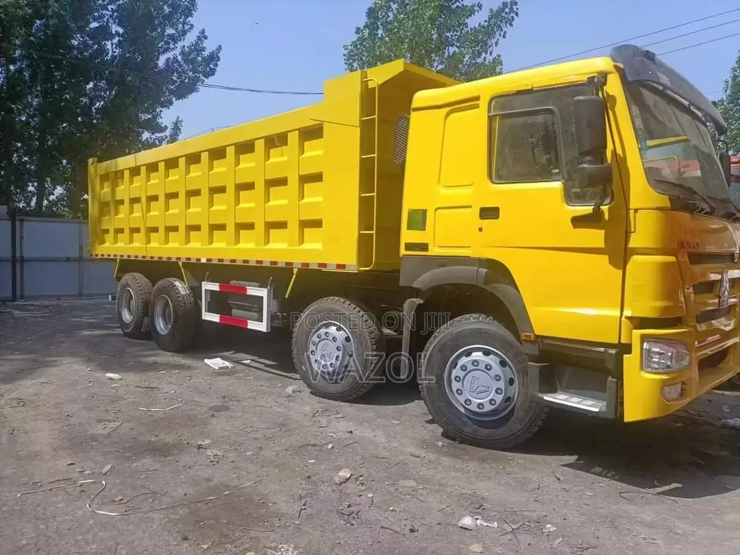 Hire Sinotrucks and Heavy Machines Eg Excavators,Graders Etc