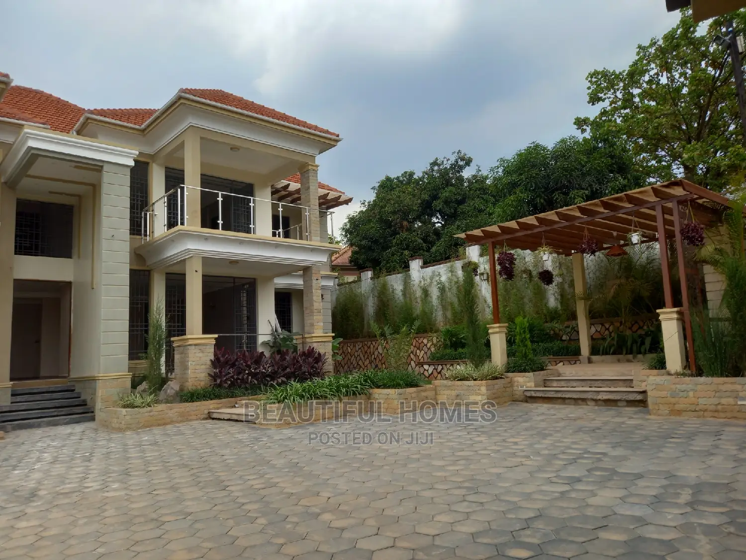 Furnished 6bdrm Mansion in Kyanja Gated Estate, Nakawa for sale