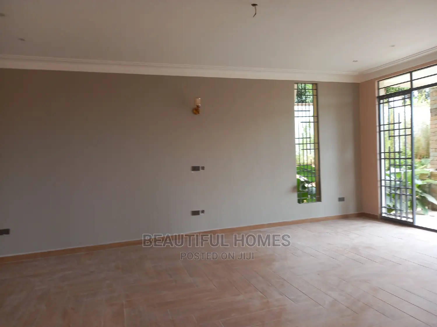 Furnished 6bdrm Duplex in Kyanja All Tarmack, Nakawa for sale
