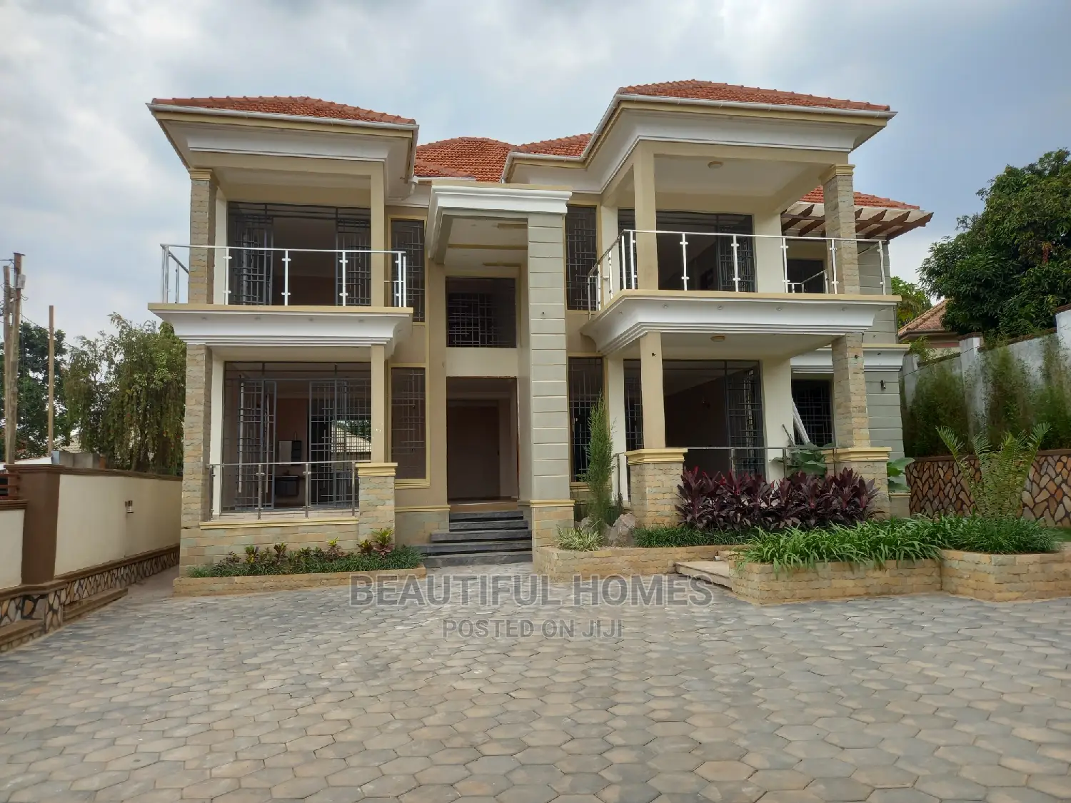 Furnished 6bdrm Mansion in Kyanja Tarmack, Nakawa for sale