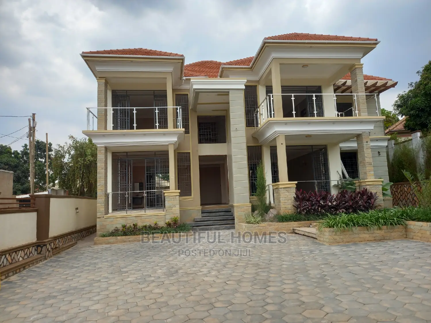 Furnished 6bdrm Mansion in Kyanja Tarmack, Nakawa for sale
