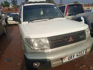 Mitsubishi Pajero IO 2002 White