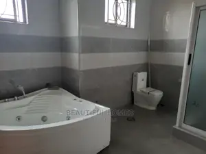 Furnished 6bdrm Duplex in Kyanja, Central Division for sale