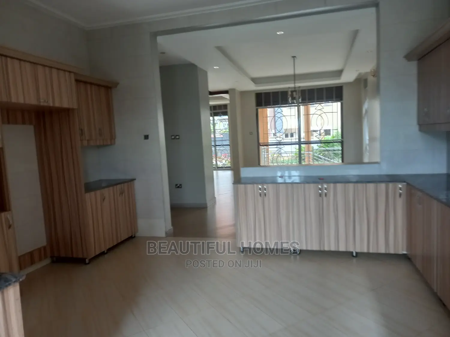 Furnished 6bdrm Duplex in Kyanja, Central Division for sale