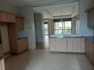 Furnished 6bdrm Duplex in Kyanja, Central Division for sale