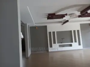 Furnished 6bdrm Mansion in Kyanja All Tarmack, Nakawa for sale