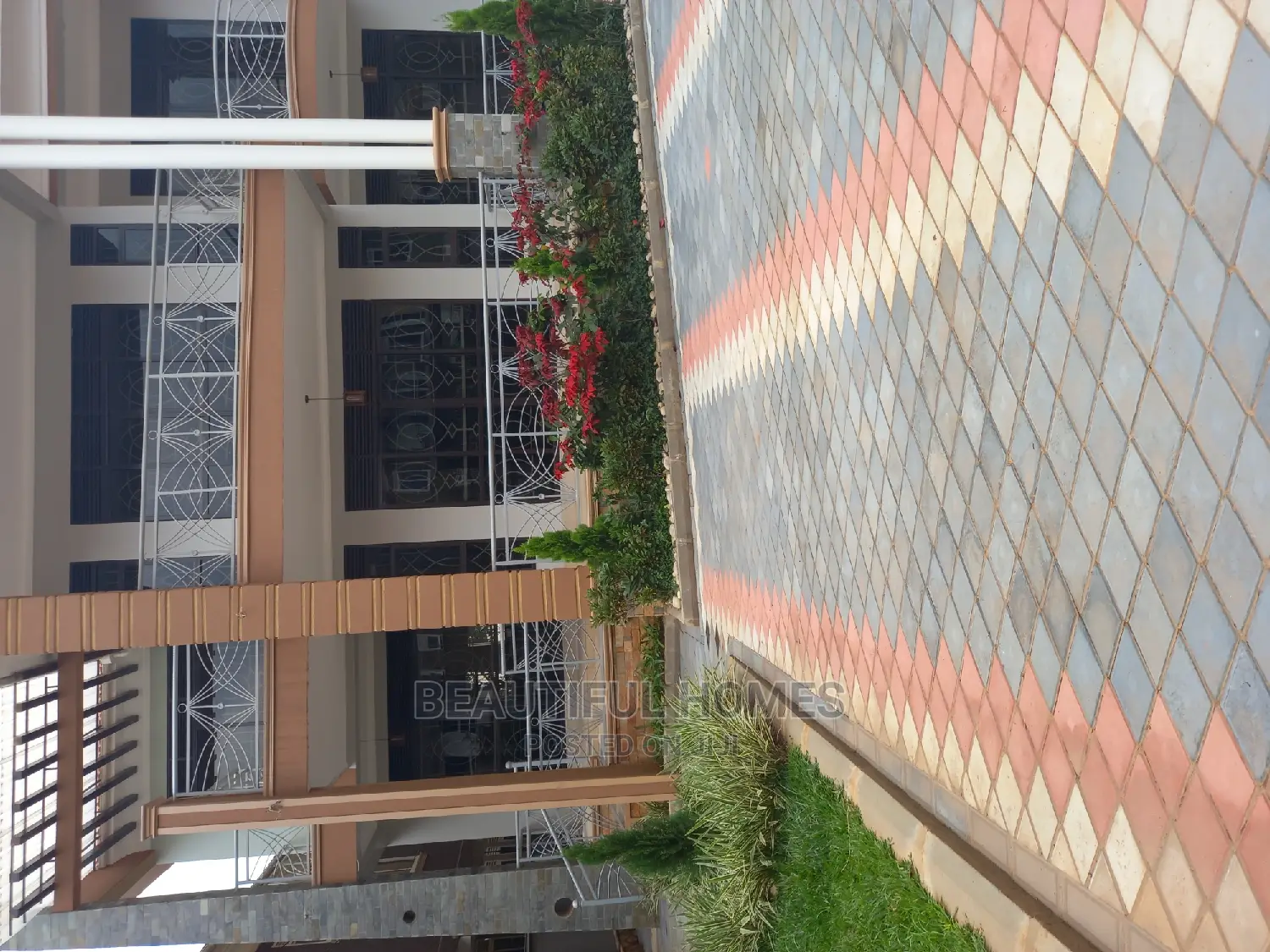 Furnished 6bdrm Mansion in Kyanja All Tarmack, Nakawa for sale
