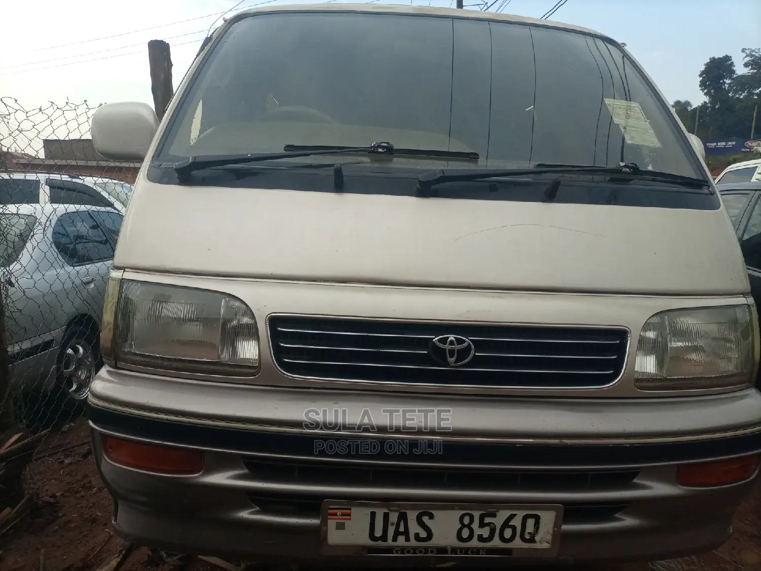 Toyota HiAce 1998 Grey