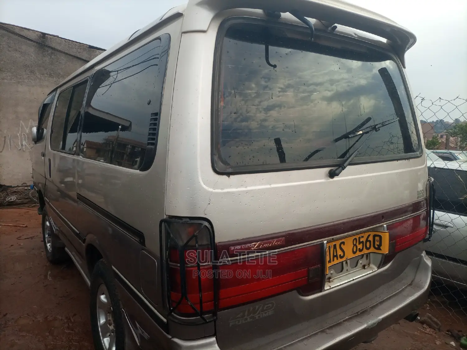 Toyota HiAce 1998 Grey