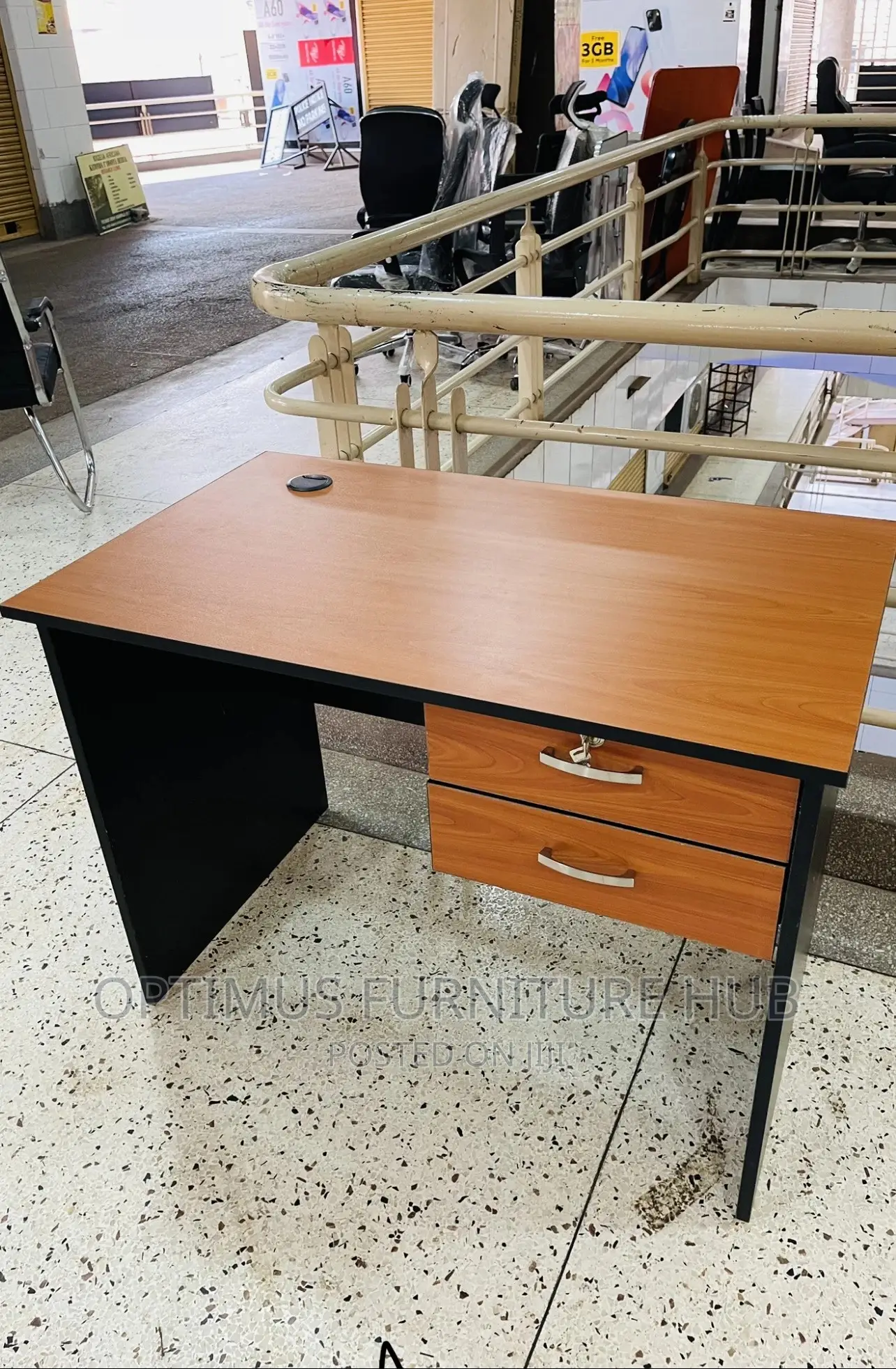 Office Desk (1meter)