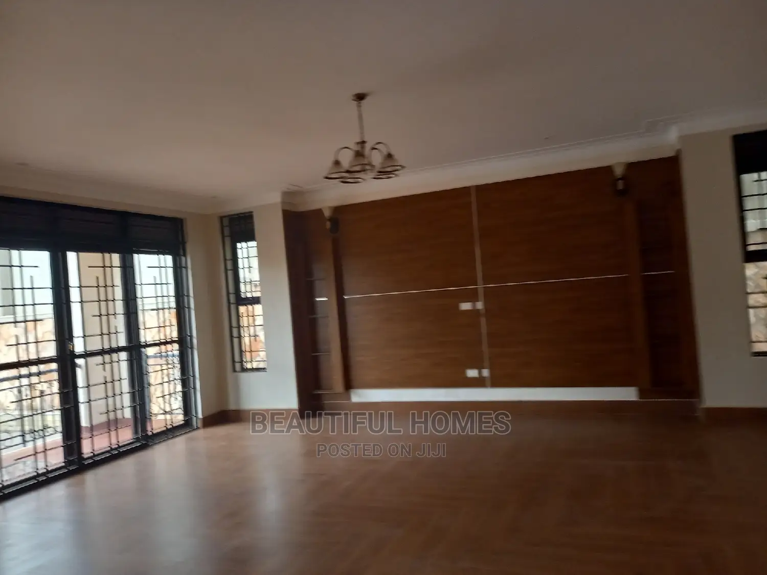 Furnished 6bdrm Mansion in Kyanja, Central Division for sale