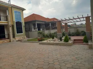 Furnished 6bdrm Duplex in Kyanja, Central Division for sale