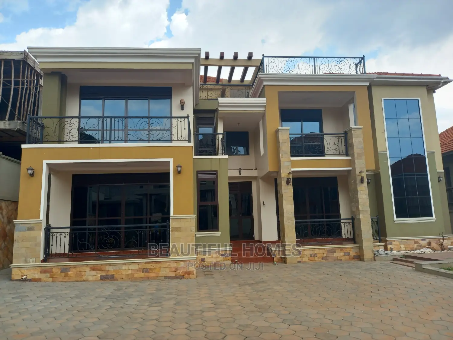 Furnished 6bdrm Duplex in Kyanja, Central Division for sale