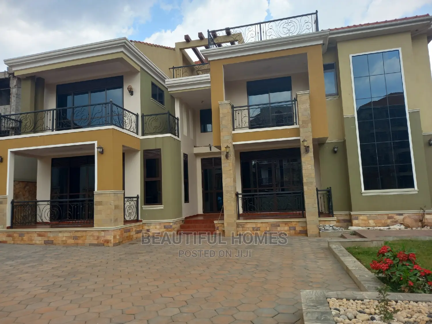 Furnished 6bdrm Mansion in Kyanja Tarmack, Nakawa for sale
