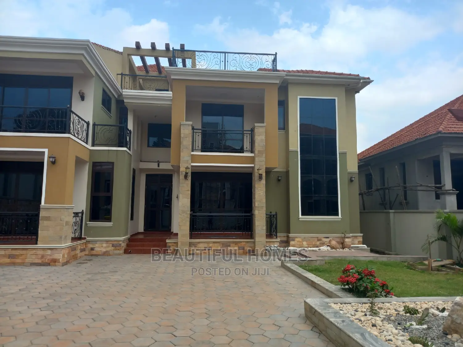 Furnished 6bdrm Mansion in Kyanja Tarmack, Nakawa for sale