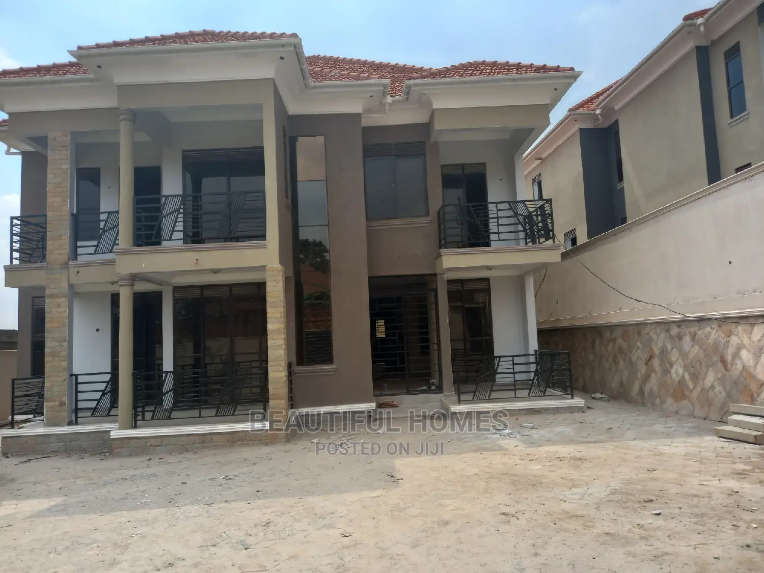 Furnished 6bdrm Mansion in Kyanja Tarmacked, Nakawa for sale