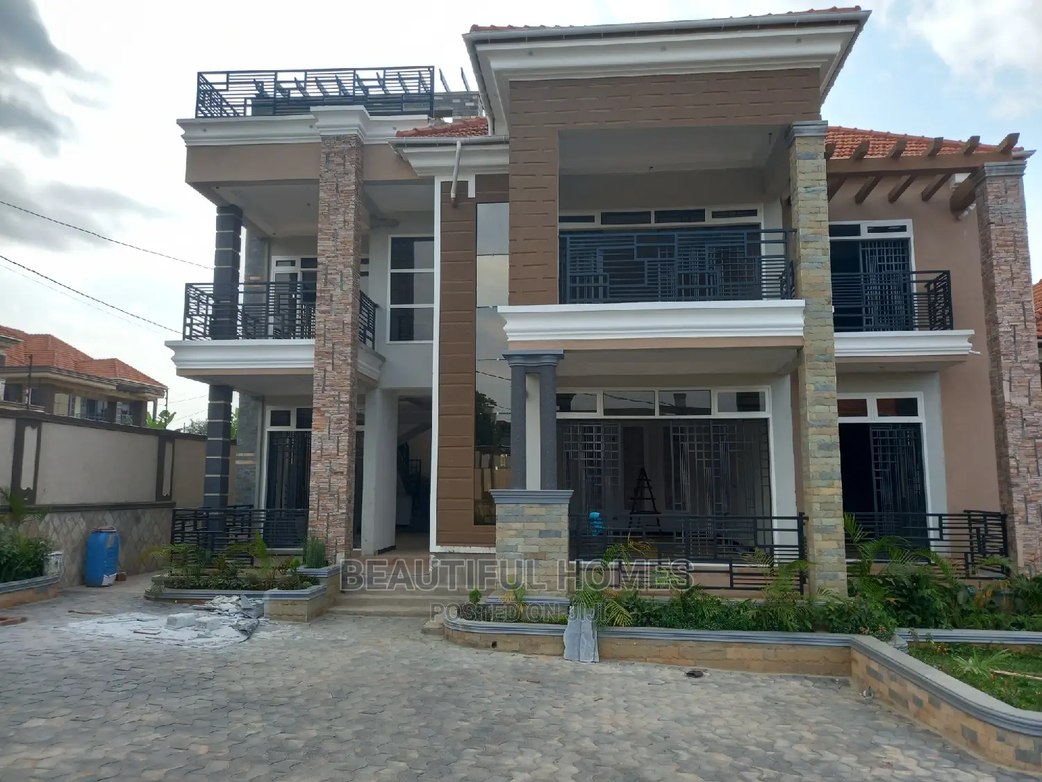 Furnished 6bdrm Mansion in Kisaasi High, Nakawa for sale